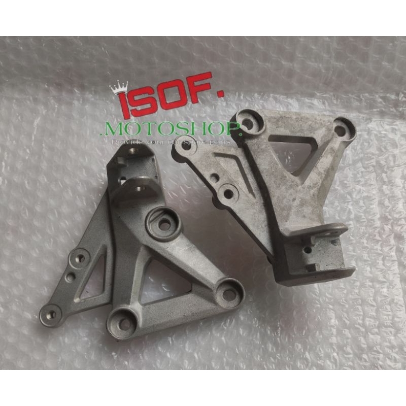 Holder main step CBR 250RR - Bracket step depan CBR 250RR original