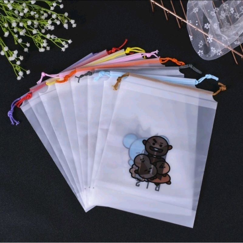 

Pulpen 8 Pcs satu set ada 8 varian BT21 FREE POUCH