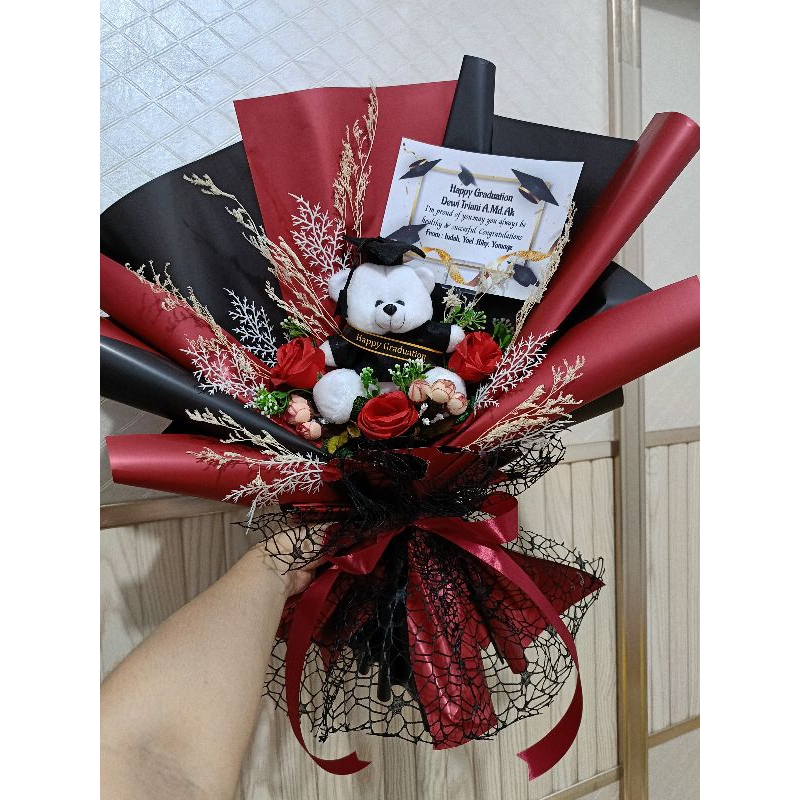 

BUKET WISUDA / BUNGA WISUDA / BUKET GRADUATION / GIFT WISUDA / KADO WISUDA / HAMPERS WISUDA
