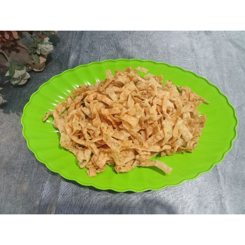 

KERIPIK PANGSIT GURIH&RENYAH 500 gr
