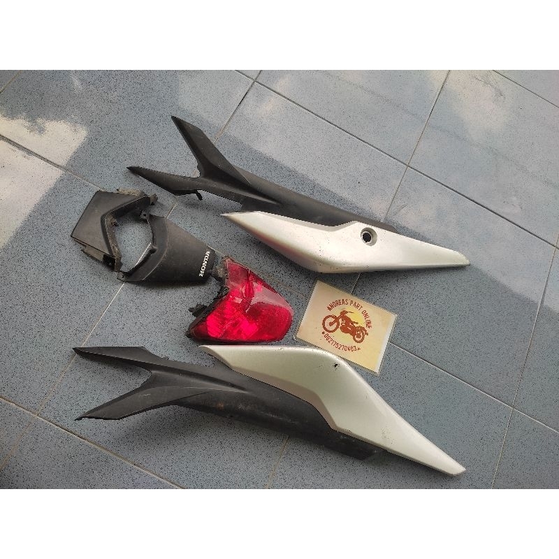 body belakang set stoplamp cbr 150 cbr 250 cbu thailand original bekas
