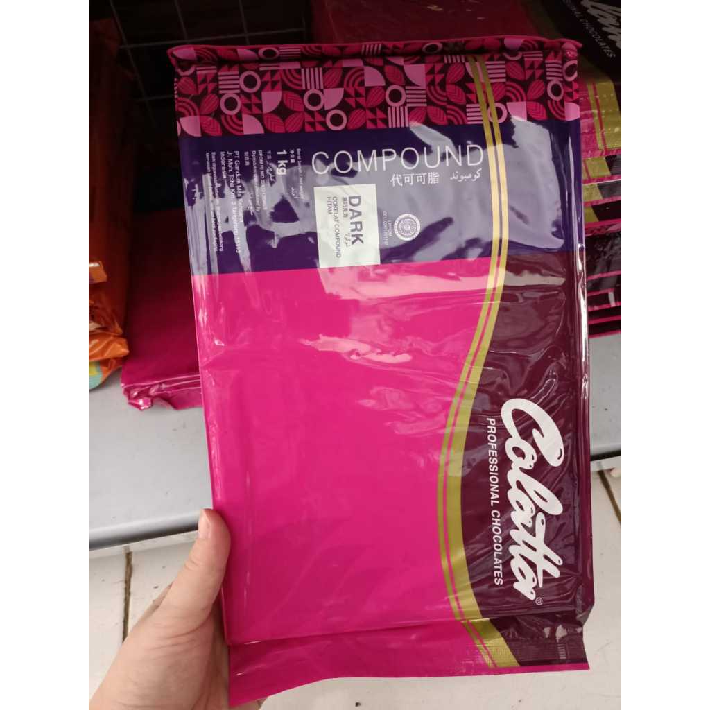 

Coklat Batang COLATTA DARK 1kg / Dark Compound