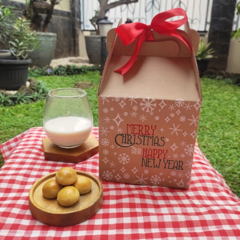 

Hampers Aneka Kue Kering isi 2 Toples 500gr