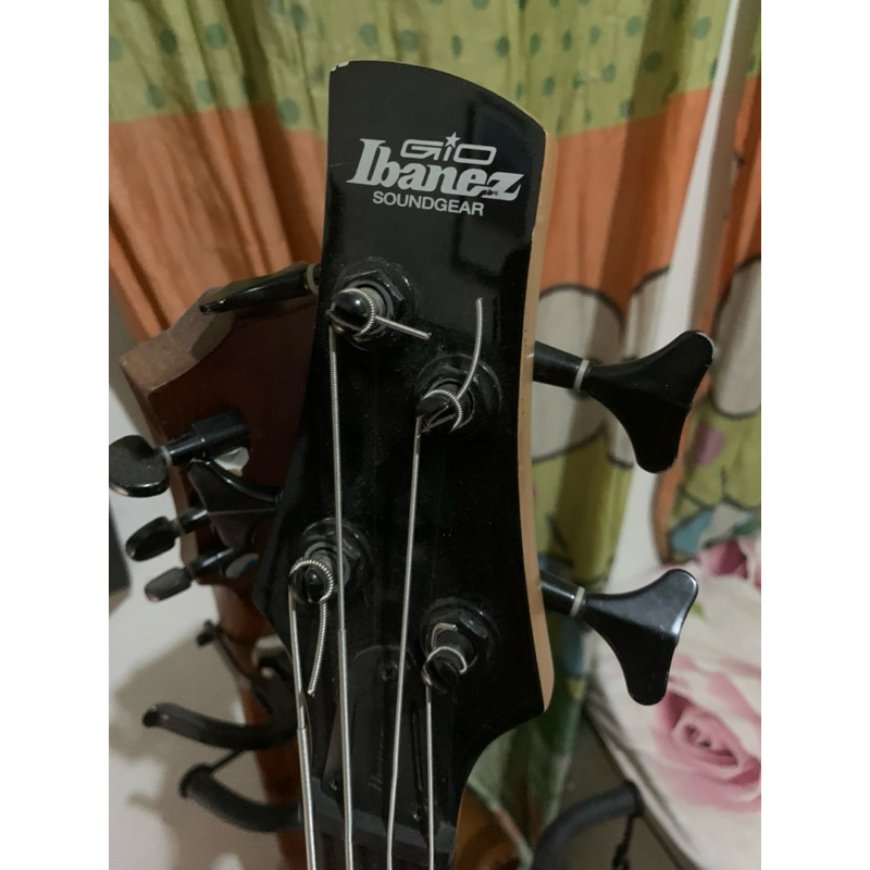 Bass Ibanez Gsr200b Gio Soundgear short scale bass guitar
