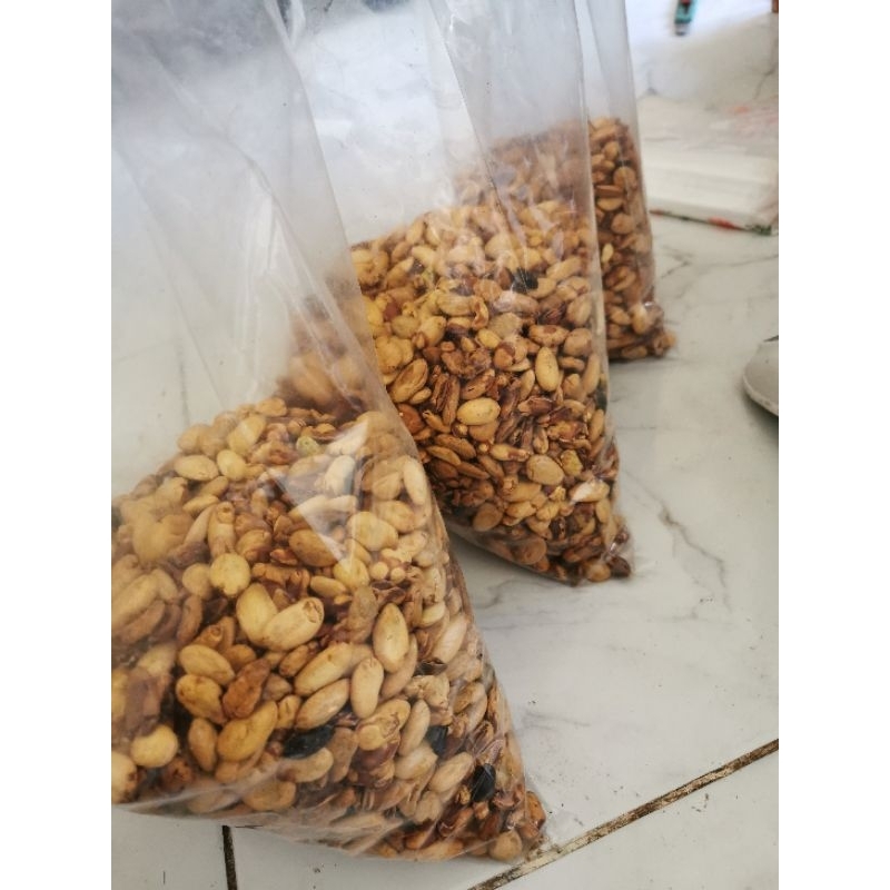 

1Kg Kacang Kedawung Kuntingan Grade B Renyah Gurih