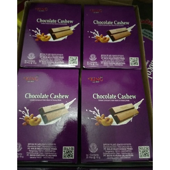 

[KODE DGTGR] dking coklat Cashew 1 dus isi 4pak (cklt isi kacang mede)