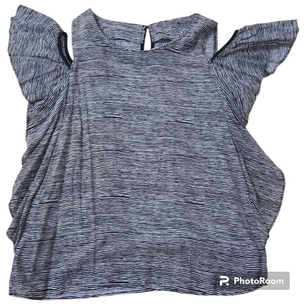 Baju Blouse Wanita Garis-Garis Hitam Putih