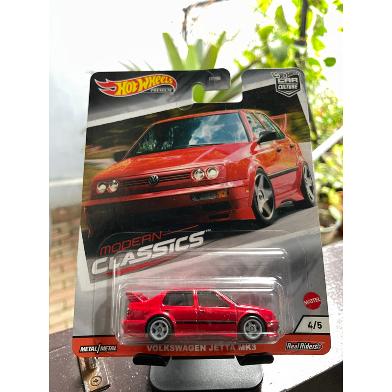 Hot Wheels Premium VolksWagen Jetta MK3