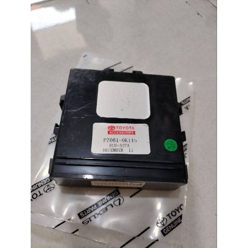 ECU modul sensor ultrasonic Innova Fortuner pz061-OK115 original 2012-2015
