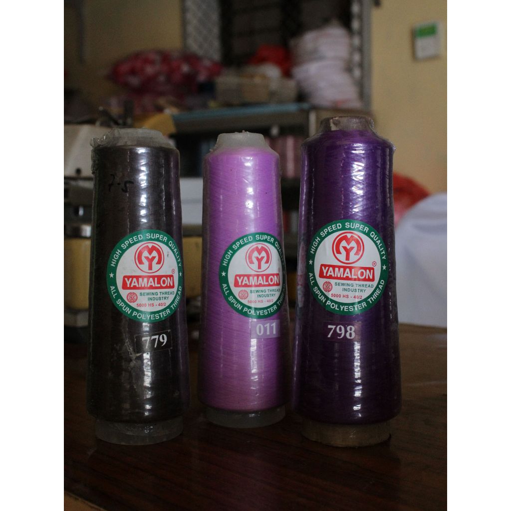 Benang Jahit Warna Ungu