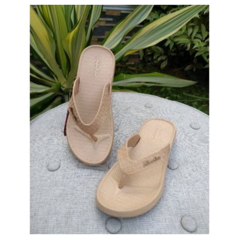 Sandal Jepit Wanita Sehari Hari Sandal New Era Bahan Ringan Sandal Jepit New Era Terbaru