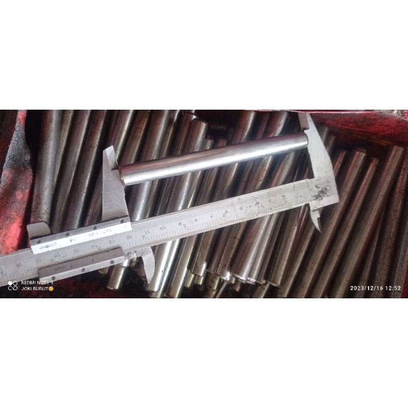 besi as12mm bahan semi baja polos gilap