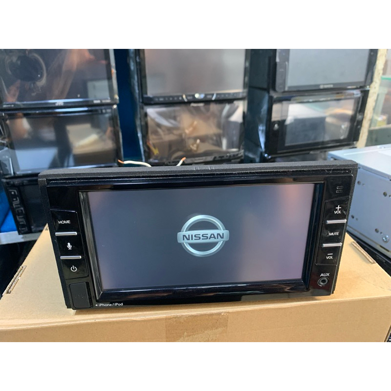 Head unit Nissan Carplay android auto clarion