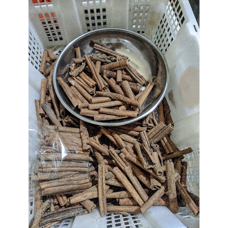 

Kayu manis Ukuran Besar Tebal 8cm Grade A 100 gram