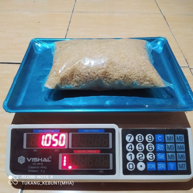 

Oyek tiwul beras singkong 1 kg,siap olah/siap konsumsi.