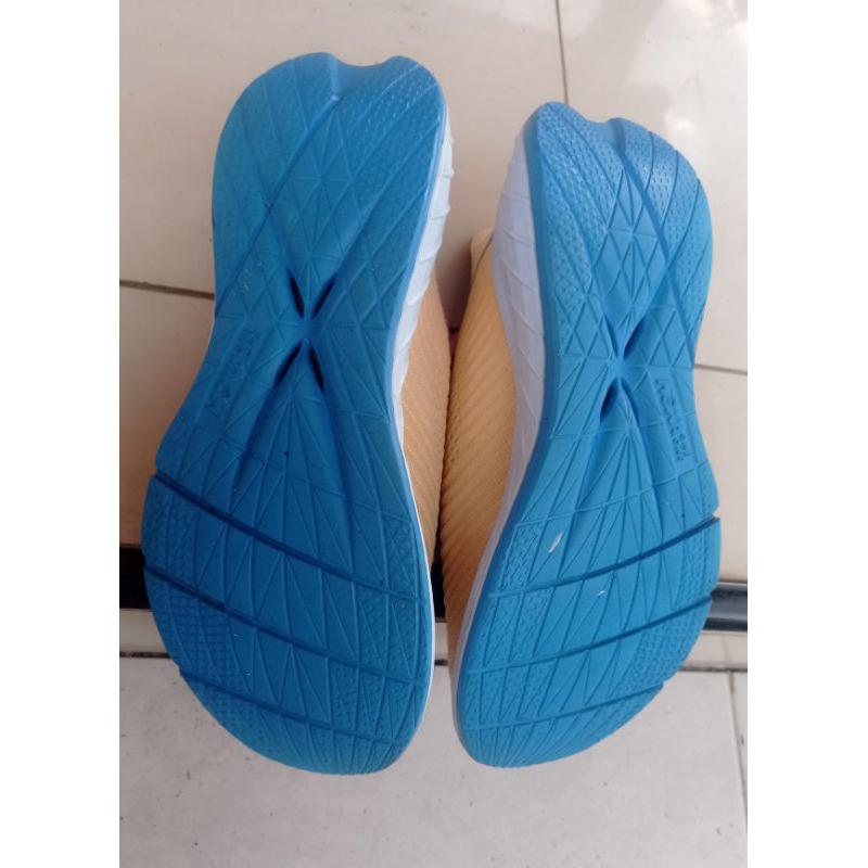 Hoka Carbon X2