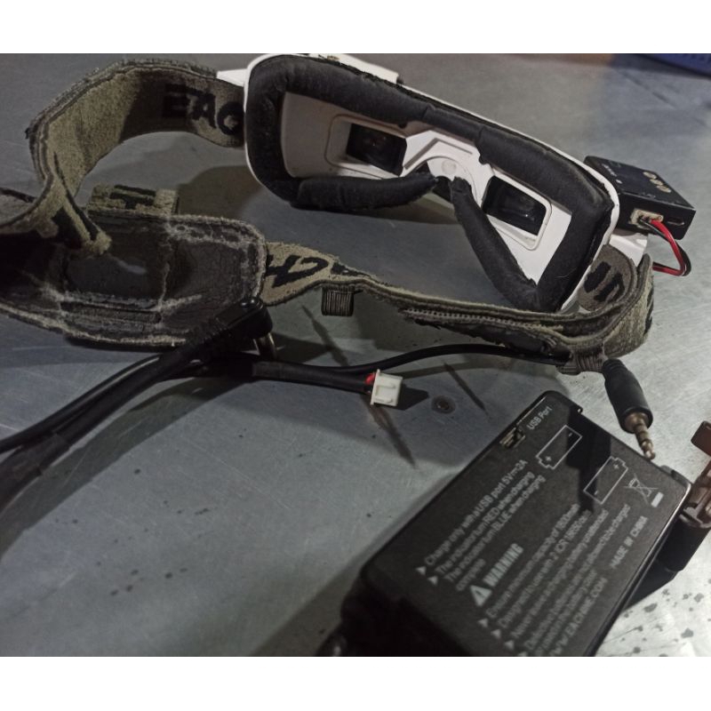 eachine ev100