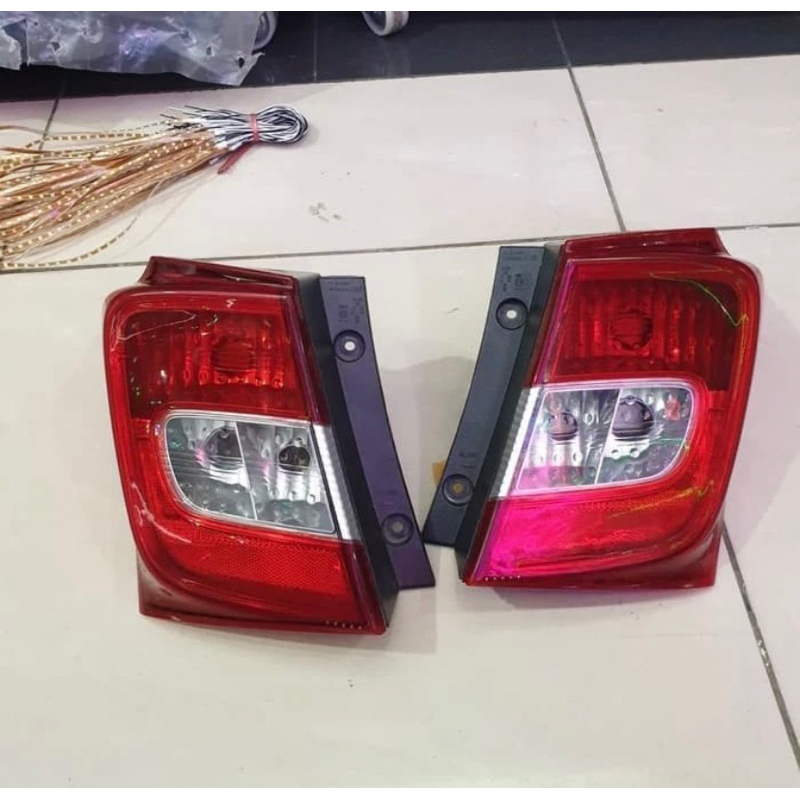 stoplamp lampu belakang honda freed 2014 2015 merah