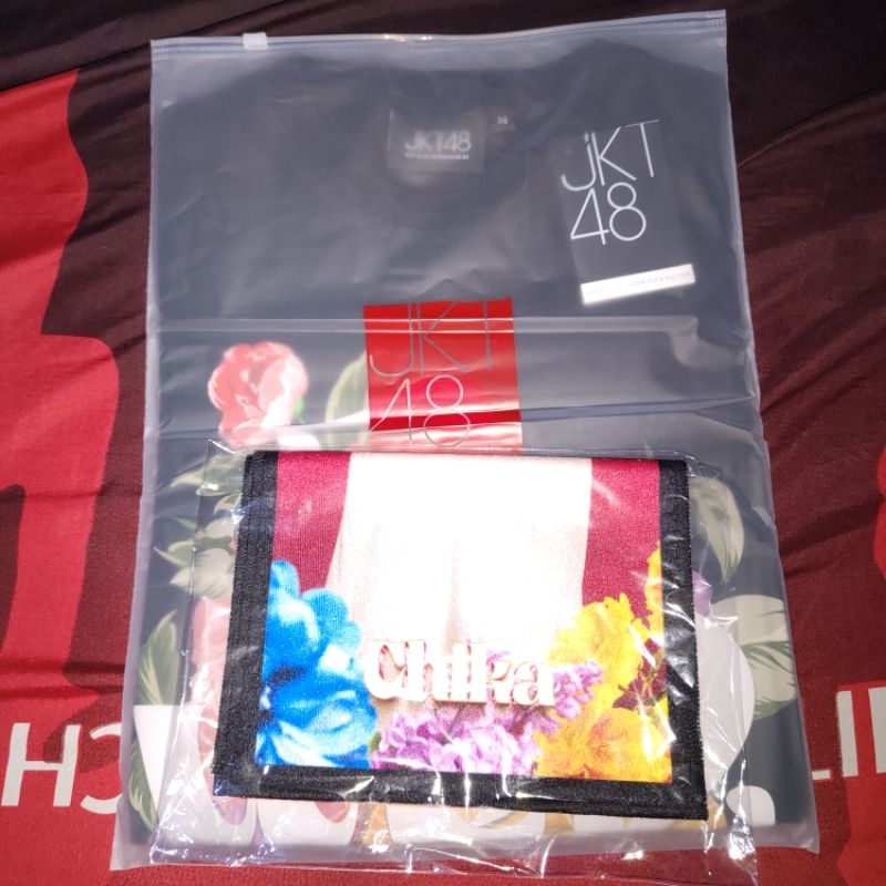 Handbanner dan Tshirt Flowerful Chika JKT48 Official