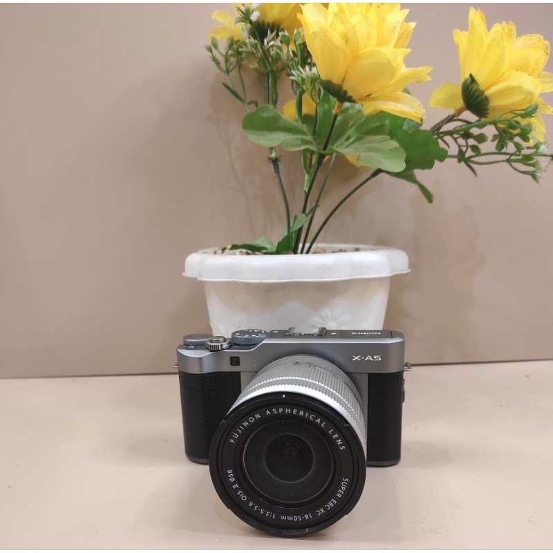 KAMERA MIRRORLESS FUJIFILM X-A5 LIKE NEW FULLSET