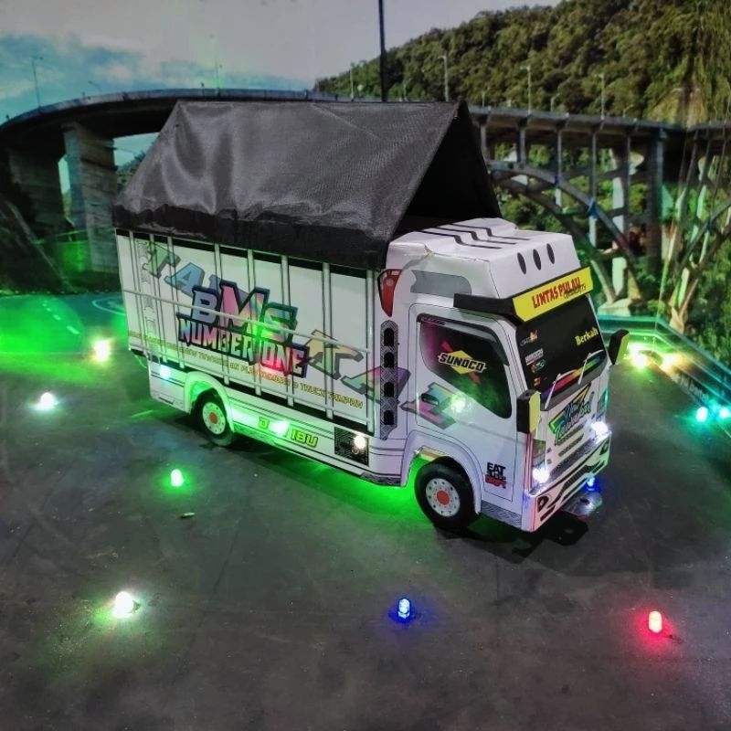 MINIATUR TRUK OLENG MURAH MINIATUR TRUK OLENG LAMPU TERPAL