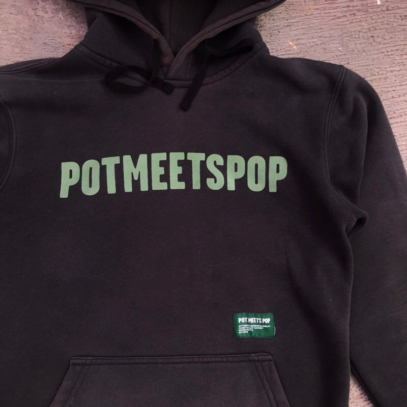 Hoodie Pot Meets Pop Green Logo (Preloved)