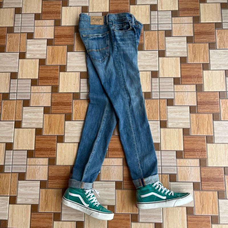 Jeans Abercrombie & Fitch bekas preloved