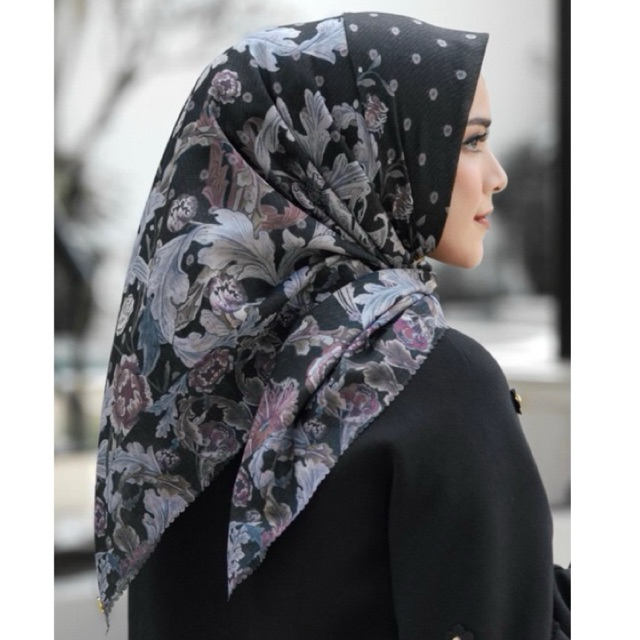 Royale Black By Buttonscarves