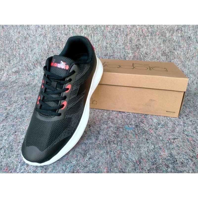 sepatu sport lari runing running diadora Gita black hitam