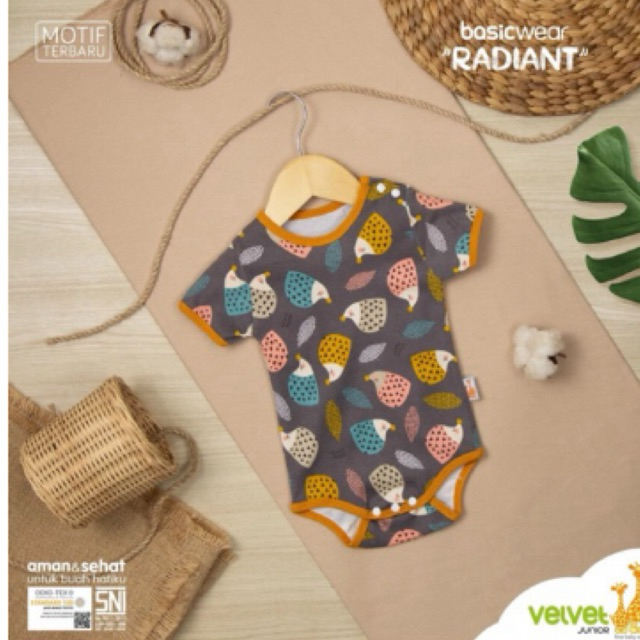 PRELOVED Velvet Junior Jumper Bayi Romper Segitiga - BasicWear Radiant