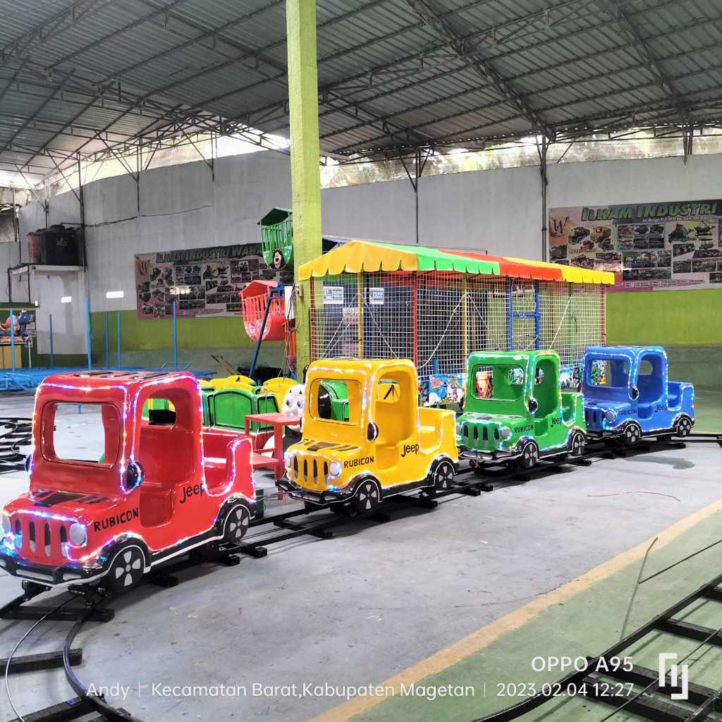 Odong Odong Kereta Lantai Jeep Rubicon Fiber Playground