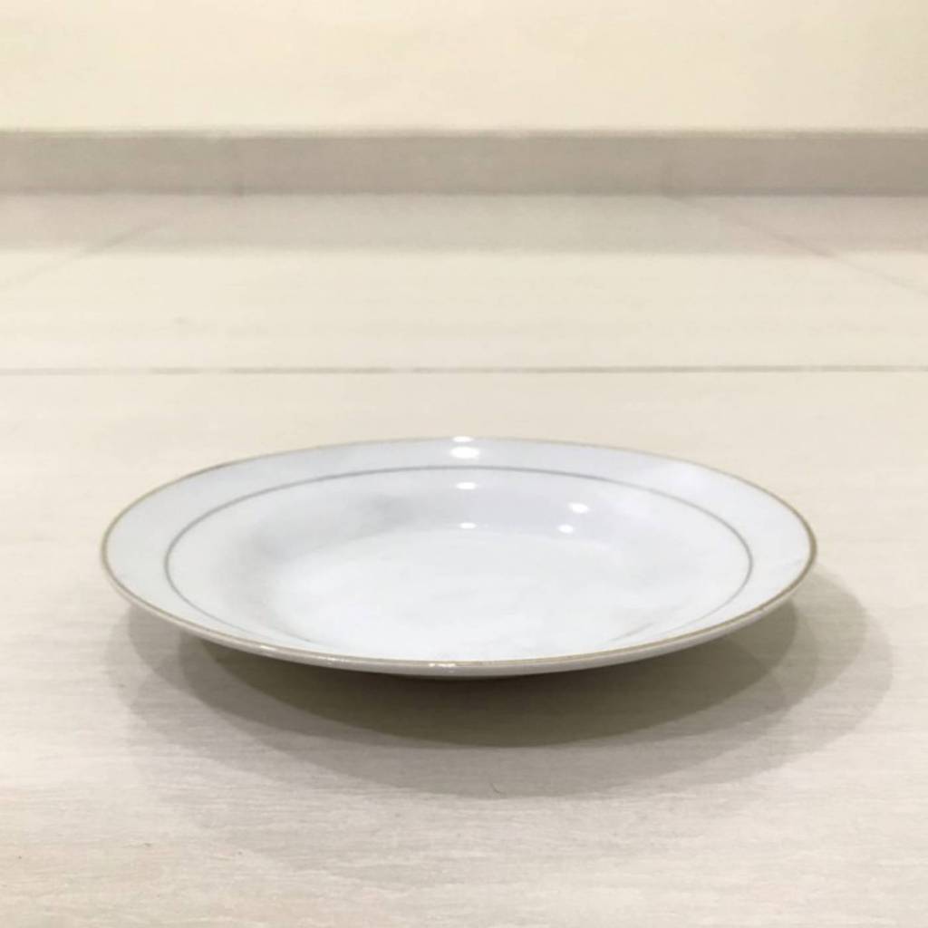 Piring Keramik Polet Putih Silver Beling Cekung