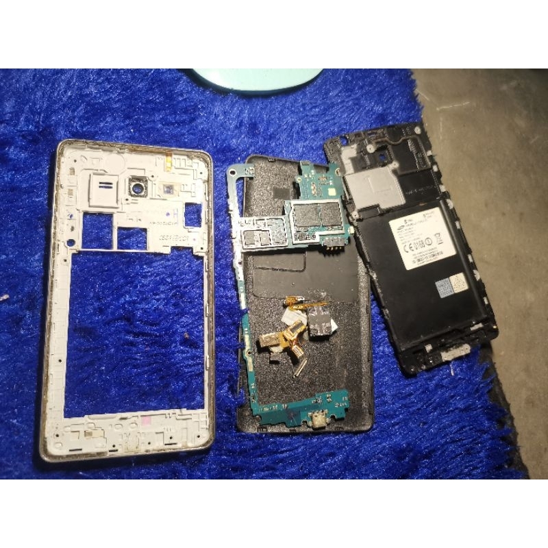 PERANGKAT SAMSUNG ON 7 SM-G6000 ORI CABUTAN MESIN BACKDOR  FRAME KAMERA SPEAKER MIC DLL