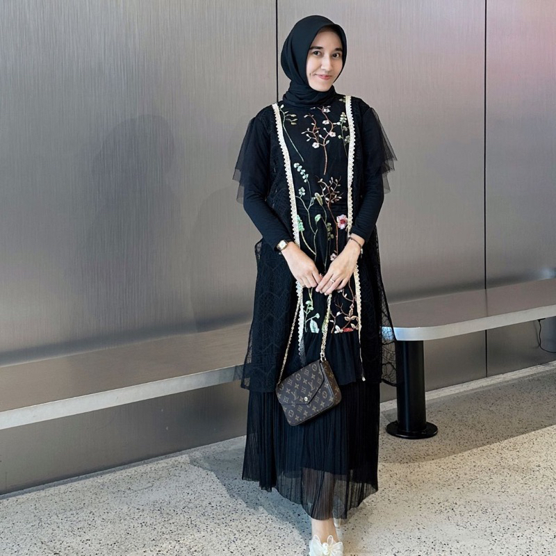 Zeviya Tunik Brukat Hitam/Tunic Only/Brukat Garden/Outer Tile Garden/Outfit Wisuda/Outfit Lamaran