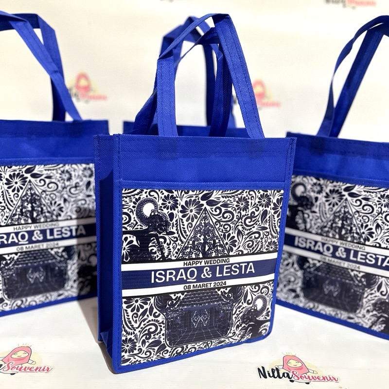 

TAS SOUVENIR PERNIKAHAN GOODIEBAG WEDDING CUSTOM GAMBAR MURAH TAS PENGAJIAN PERNIKAHAN SIRAMAN FREE DESAIN