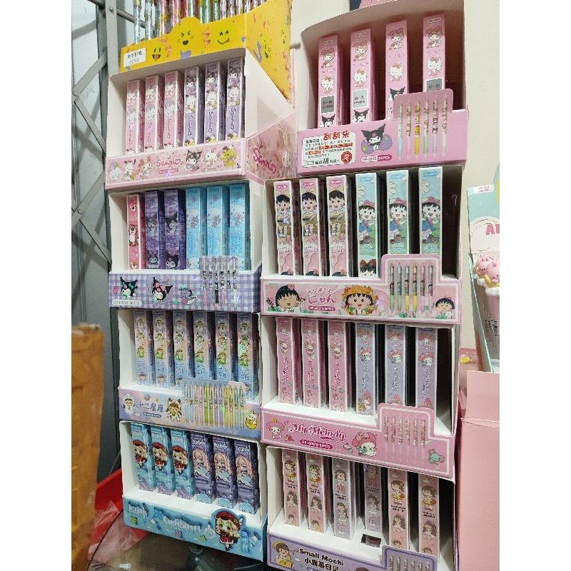 

Aneka Pen Blind Box Karakter (Sanrio, Genshin, dll)