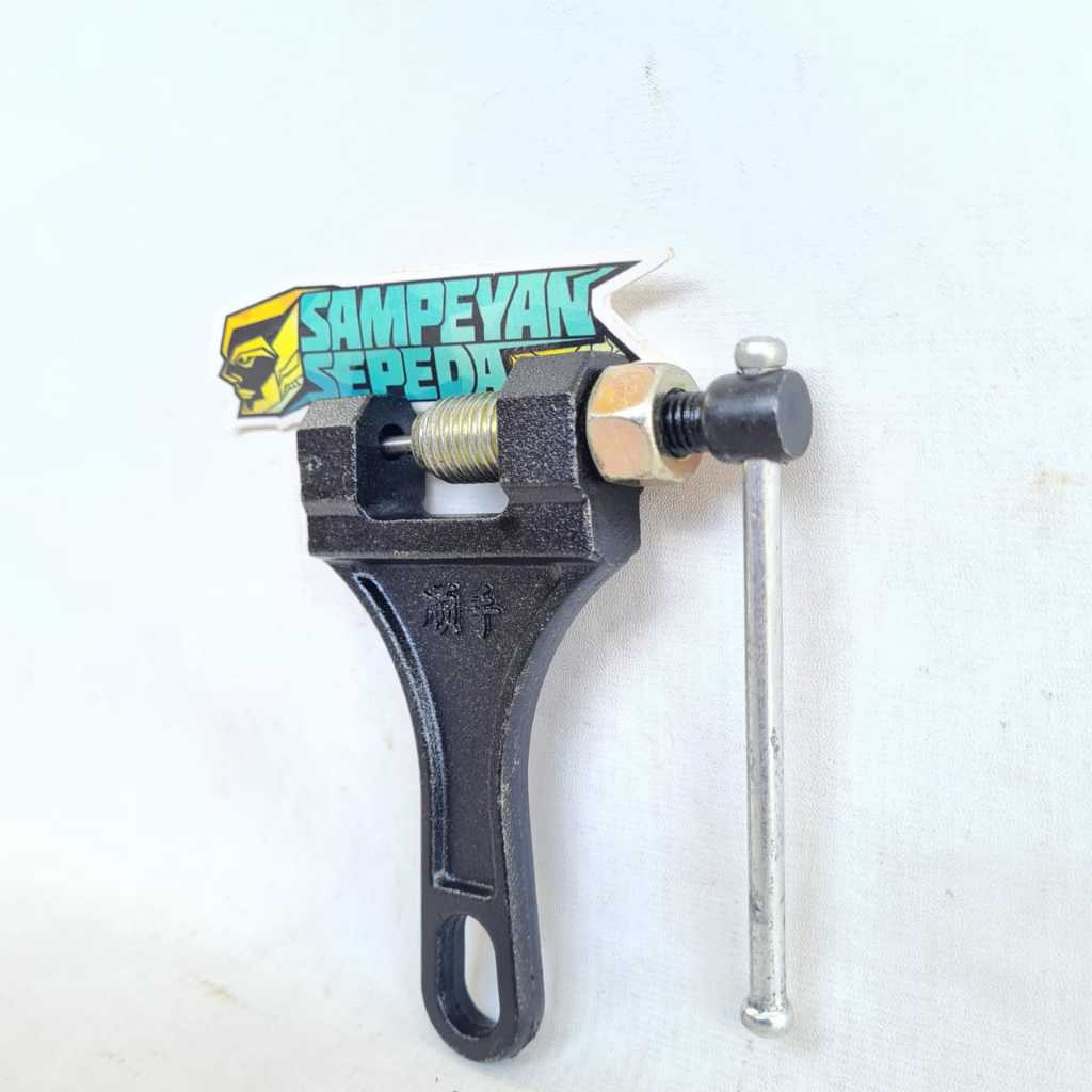 Taffsport DX Alat Pemotong Rantai Sepeda Chain Breaker Manual Cutter Robesbon