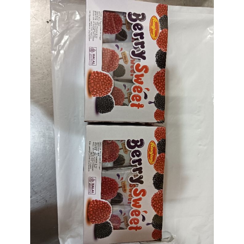 

permen yuppie berry sweet 1 box isi 30