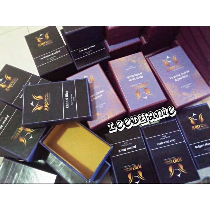 

Box / kotak kado / gift box parfum 9x5x3 + logo