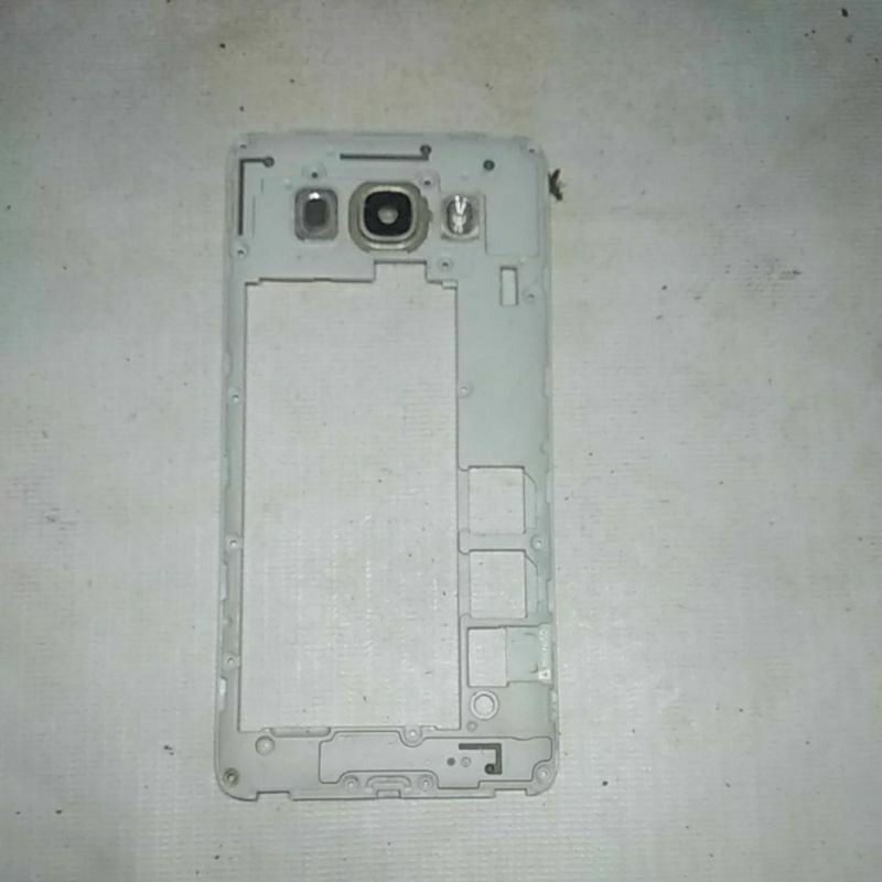 bezzel  bekas Samsung j5 2016