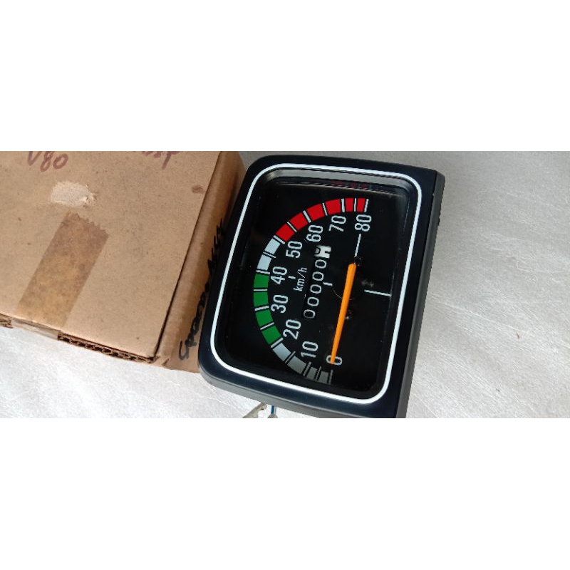 speedometer spedo spedometer Yamaha V80 V80 v80 non original NOS
