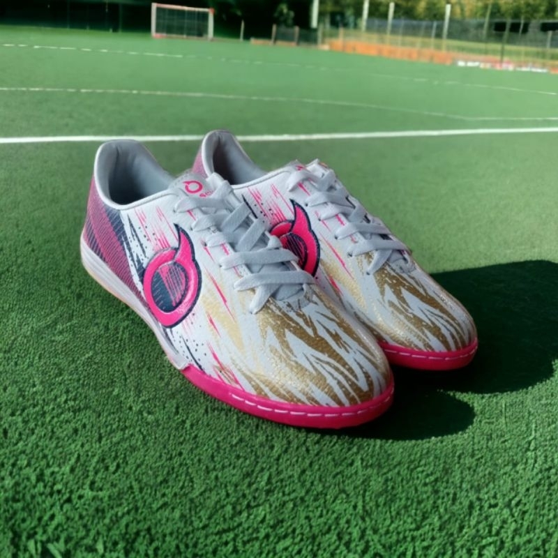 ORTUSEIGHT - SEPATU FUTSAL (SUDAH DI SOL)