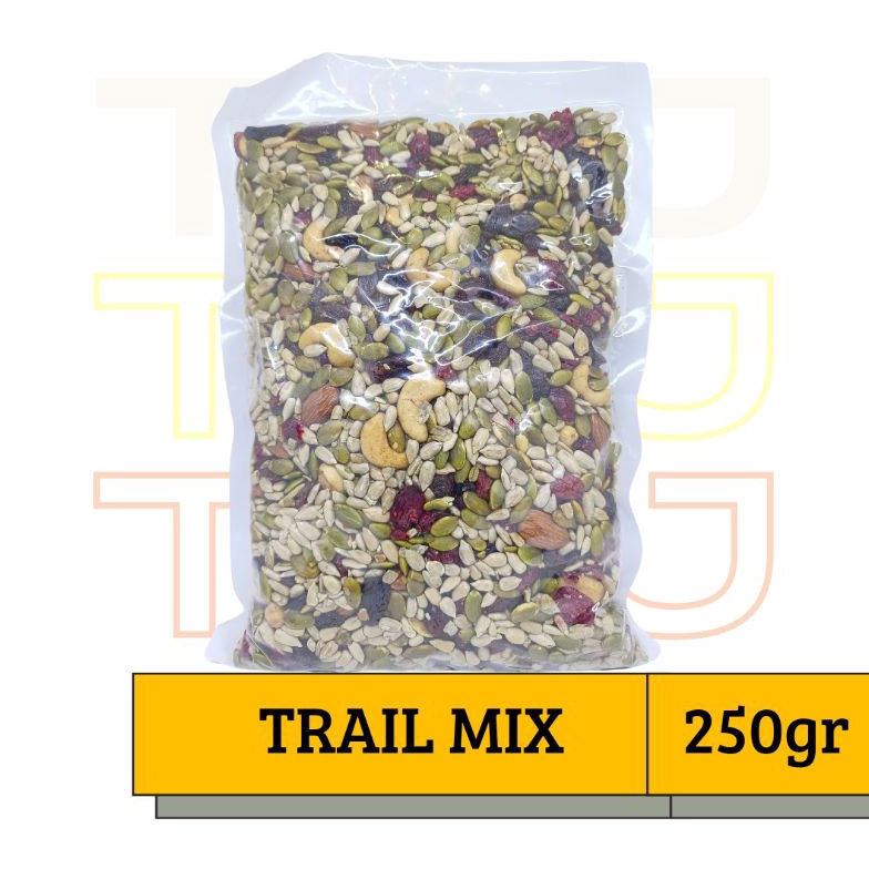 

X71 PREMIUM TRAIL MIX 25 Gr ALMONDS CHASEWCRANBERRY PUMPKINSEED SUNFLOWERSEED 172