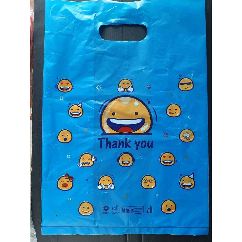 

Tas Plong Smile Untuk Dus / Tas Aksesoris Untuk Bento 4 Sekat ukuran 25 x 35 x 8 cm