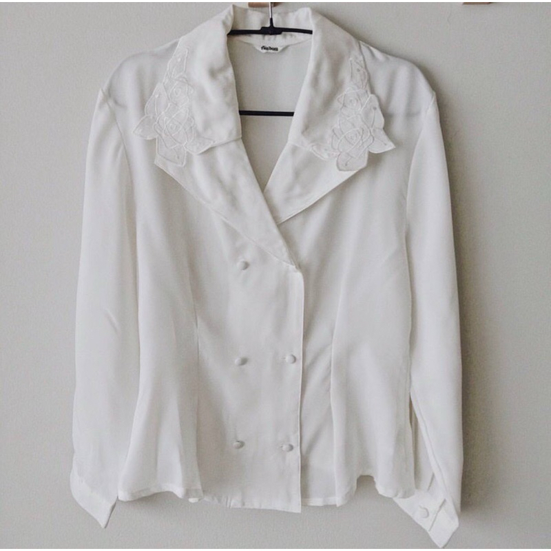 PRELOVED WHITE VINTAGE BLOUSE KEMEJA PUTIH VINTAGE KEMEJA PUTIH KERAH VINTAGE BLOUSE JADUL BAJU JADU