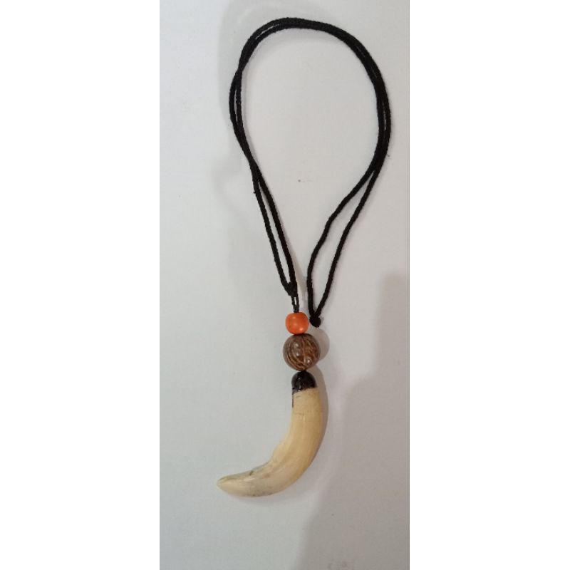 kalung etnik kalimantan
