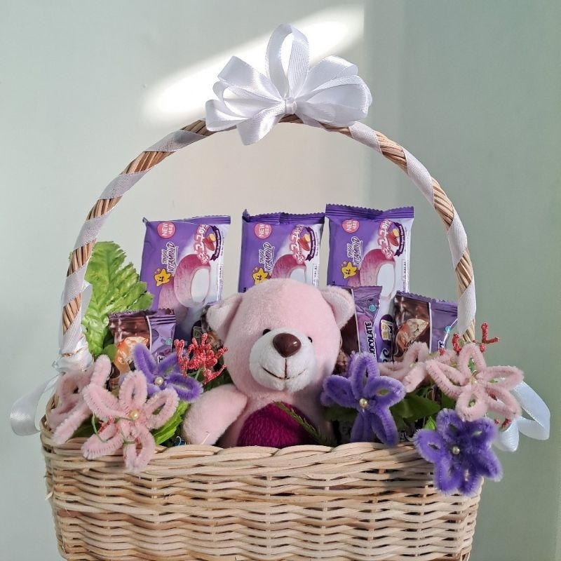 hampers / hampers ulang tahun anak / kado / kado ulangtahun cewek /kado pernikahan / kado lucu / kad