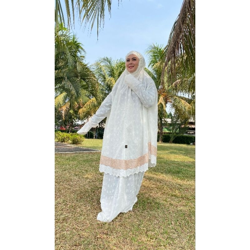 Mukena Bordir Tunik Renda Gold  KATUN PARIS aplikasi Tangan WARNA BW (PUTIH MUTIARA) MUKENA HAJI DAN