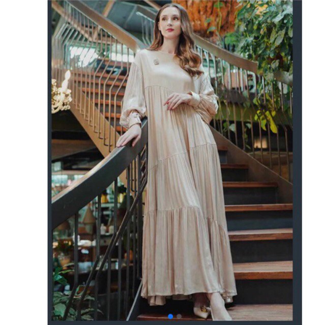 SALE MEZA TIERED MAXI DRESS BEIGE M BENANG JARUM BUTTONSCARVES