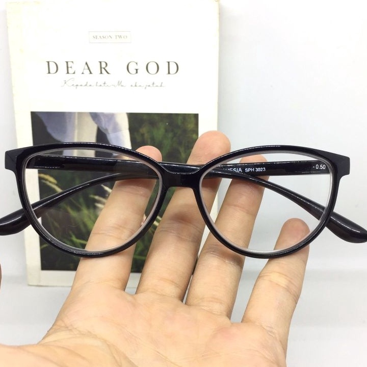 Kirim Sekarang SPH323 Kacamata Minus Cat Eye 5 sd 4 Kacamata Minus Cewek Model Cat Eye